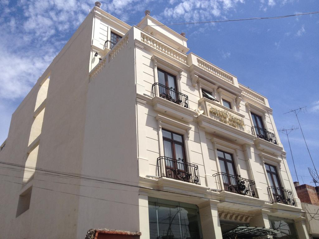 Grand Hotel Tepatitlan ภายนอก รูปภาพ