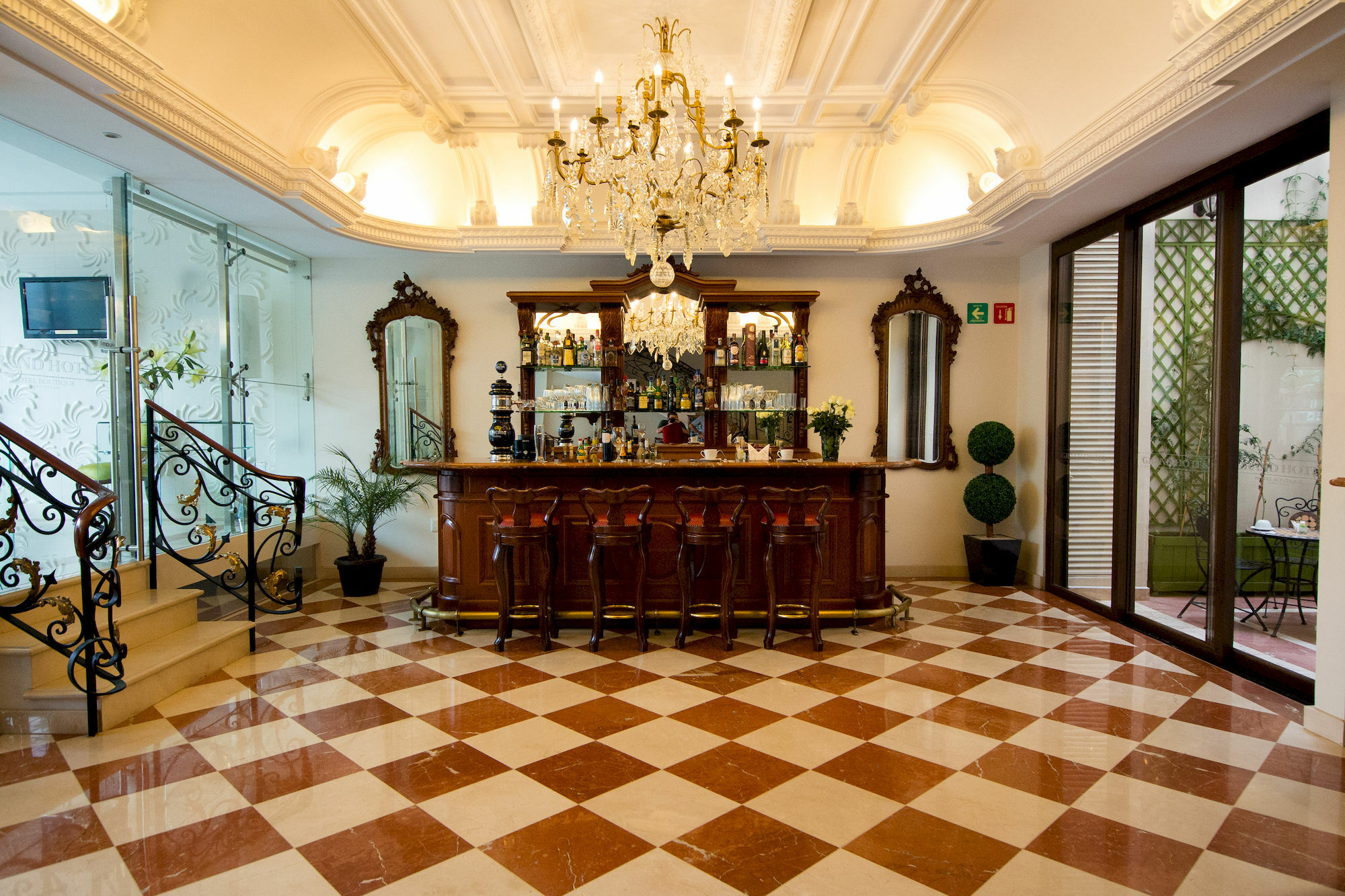 Grand Hotel Tepatitlan ภายนอก รูปภาพ