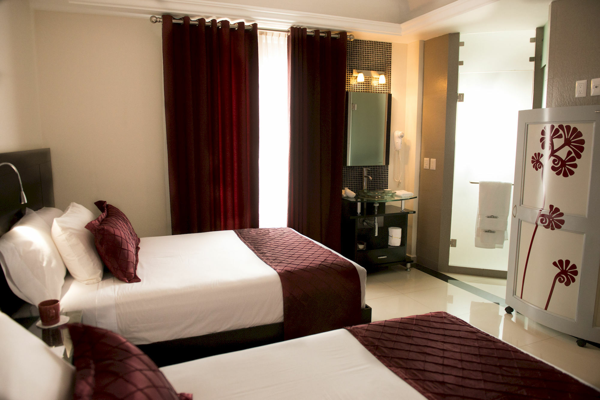 Grand Hotel Tepatitlan ภายนอก รูปภาพ